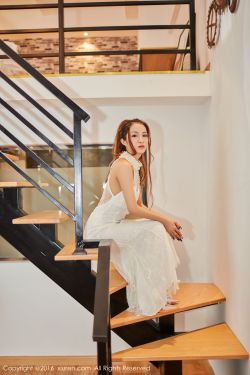 不扣钮的女孩 下载